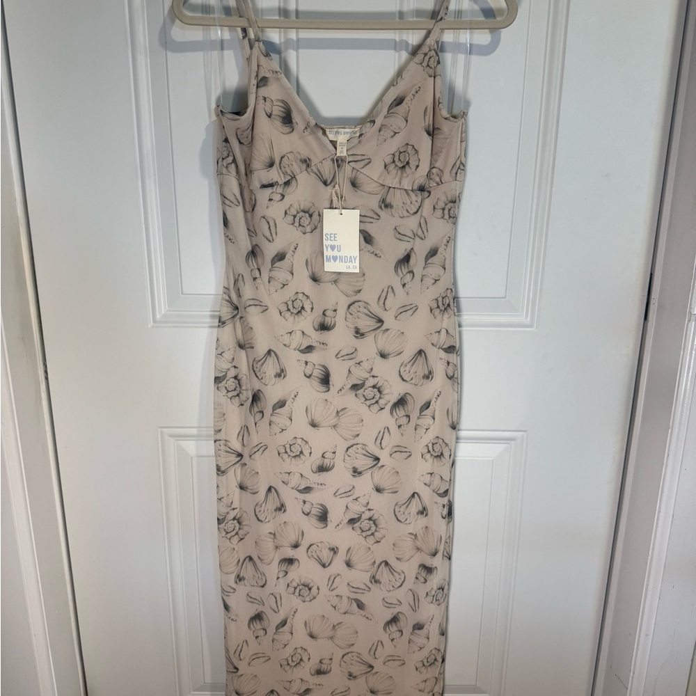 See You Monday Beige Floral Midi Dress